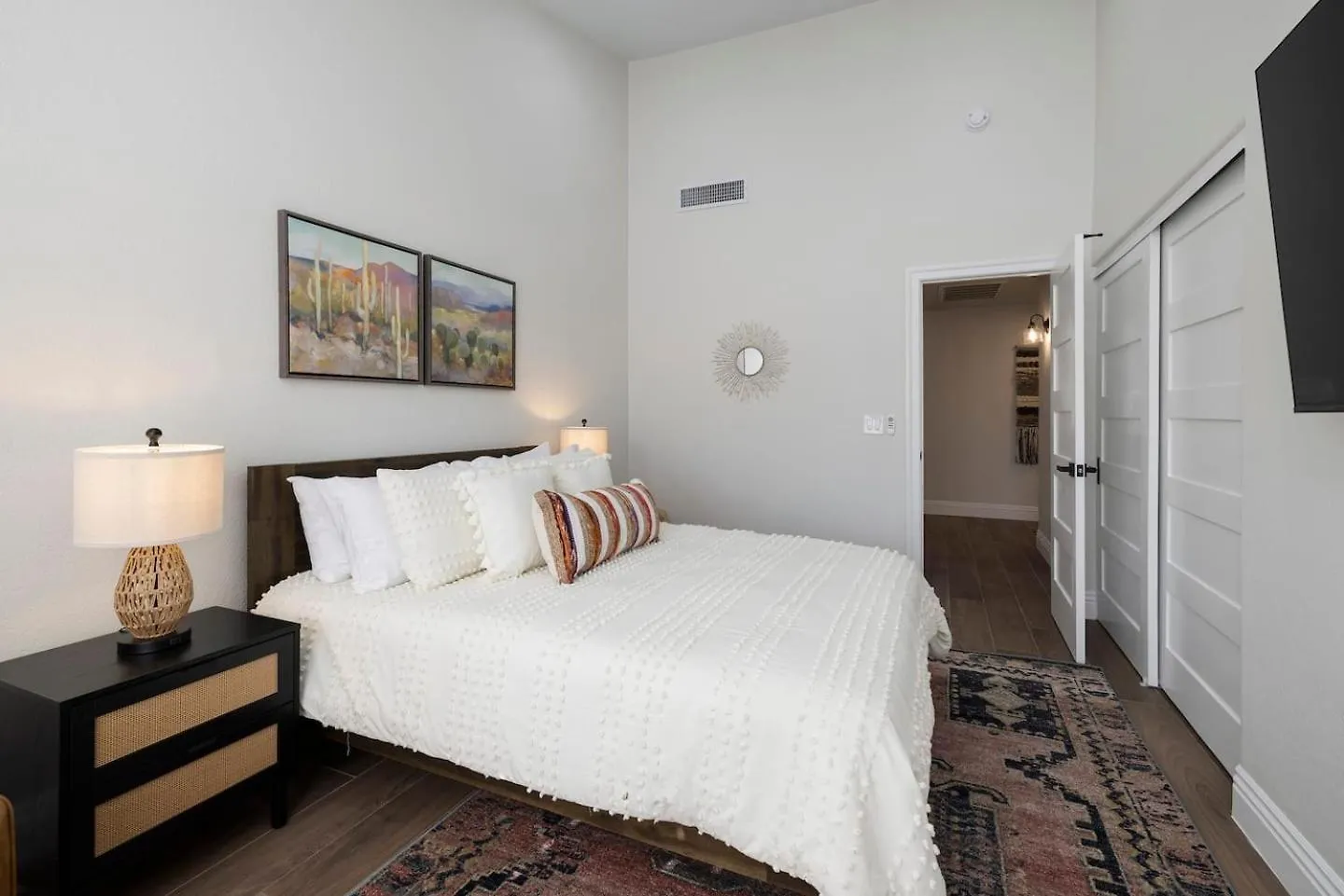 Brand New Listing Modern Hacienda Home Heated Pool Las Vegas ABD
